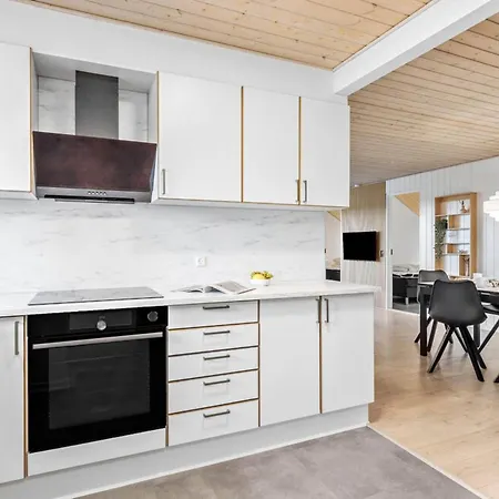 4 Star In Holiday home Otterup